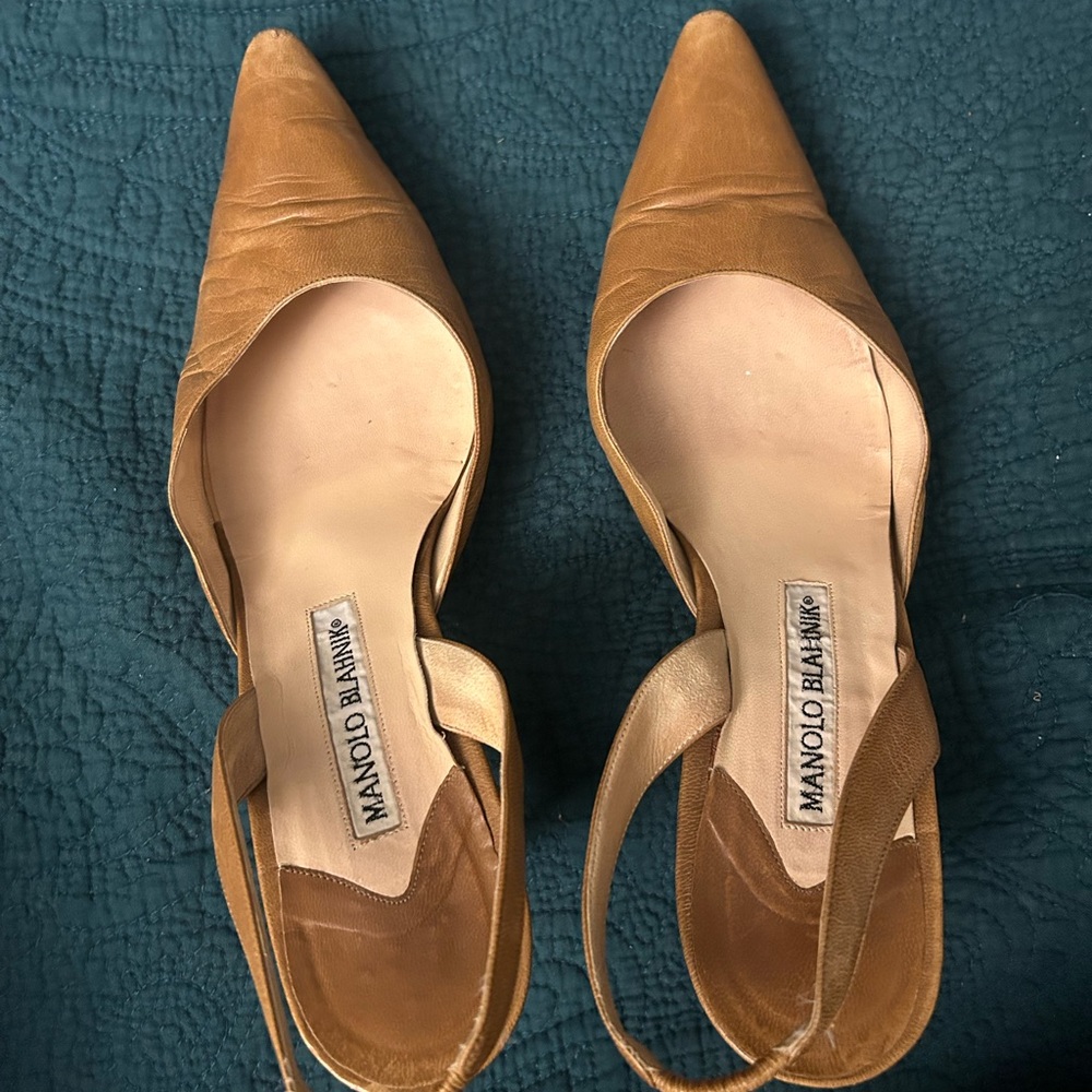 Manolo Blahnik Brown Pointed Slingback Kitten Heels